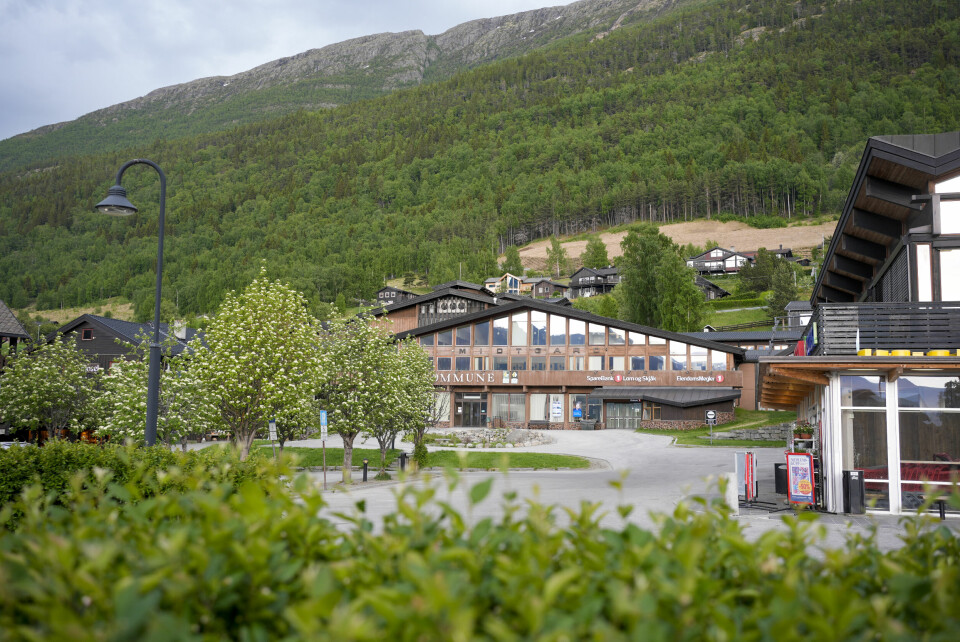 Folk her i Lom vil opprette en privat videregående skole etter at Innlandet fylkeskommune vedtok å legge ned den lokale videregående skolen. Foto: Terje Pedersen / NTB Folk her i Lom vil opprette en privat videregående skole etter at Innlandet fylkeskommune vedtok å legge ned den lokale videregående skolen. Foto: Terje Pedersen / NTB