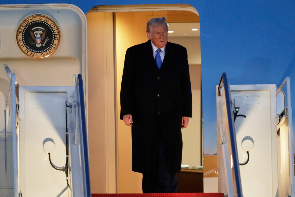 NY VENDING: USA har så godt som begynt å dele etterretningsinformasjon med Ukraina igjen, ifølge president Donald Trump. USA har så godt som begynt å dele etterretningsinformasjon med Ukraina igjen, ifølge president Donald Trump. Foto: Luis M. Alvarez / AP / NTB