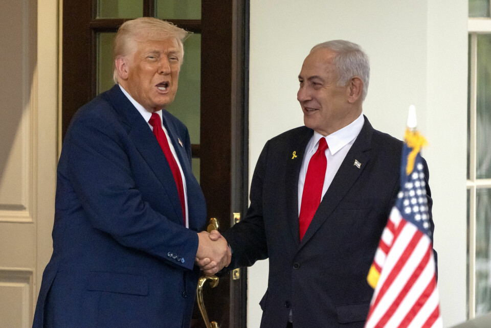En ny avtale om våpenhvile på Gazastripen kan komme om ikke altfor lenge, sa USAs president Donald Trump (t.v.) etter å ha møtt Israels statsminister Benjamin Netanyahu mandag. Foto: Mark Schiefelbein / AP / NTB En ny avtale om våpenhvile på Gazastripen kan komme om ikke altfor lenge, sa USAs president Donald Trump (t.v.) etter å ha møtt Israels statsminister Benjamin Netanyahu mandag. Foto: Mark Schiefelbein / AP / NTB