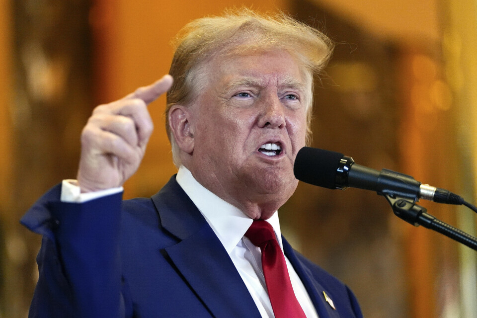 REAGERER: Donald Trump må møte til straffeutmåling i hysjpengesaken, men unngår trolig fengsel. USAs påtroppende president Donald Trump vil kreve at europeiske land bruker 5 prosent av bruttonasjonalproduktet på forsvar, sier kilder til Financial Times. Foto: AP / NTB