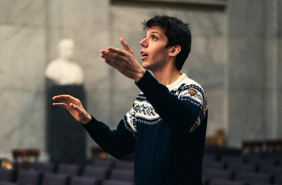 Yuval Weinberg er valgt som ny kunstnerisk leder av Det Norske Solistkor. Grete Pedersen har ledet koret i 35 år. Foto: Bård Gundersen / Handout / NTB Yuval Weinberg er valgt som ny kunstnerisk leder av Det Norske Solistkor. Grete Pedersen har ledet koret i 35 år. Foto: Bård Gundersen / Handout / NTB