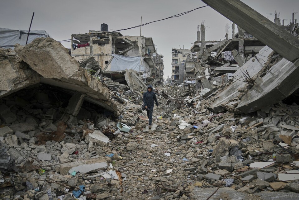 Brudd på våpenhvilen. Israelske angrep har lagt store deler av Gazastripen i ruiner, og jurister i flere land, blant dem Norge, har anmeldt israelske ledere for krigsforbrytelser og forbrytelser mot menneskeheten. Foto: AP / NTB