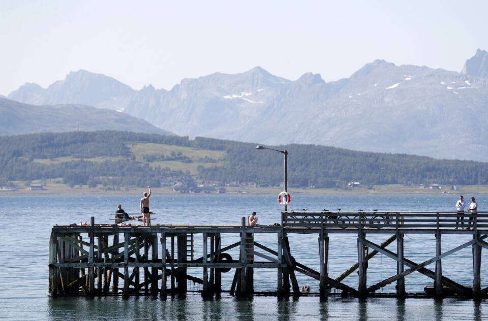 Tromsø hadde flere varme sommerdager i 2024. Foto: Rune Stoltz Bertinussen / NTB Neste uke kan det bli enda høyere temperaturer i indre strøk av Troms, Finnmark og Nordland. Foto: Rune Stoltz Bertinussen / NTB