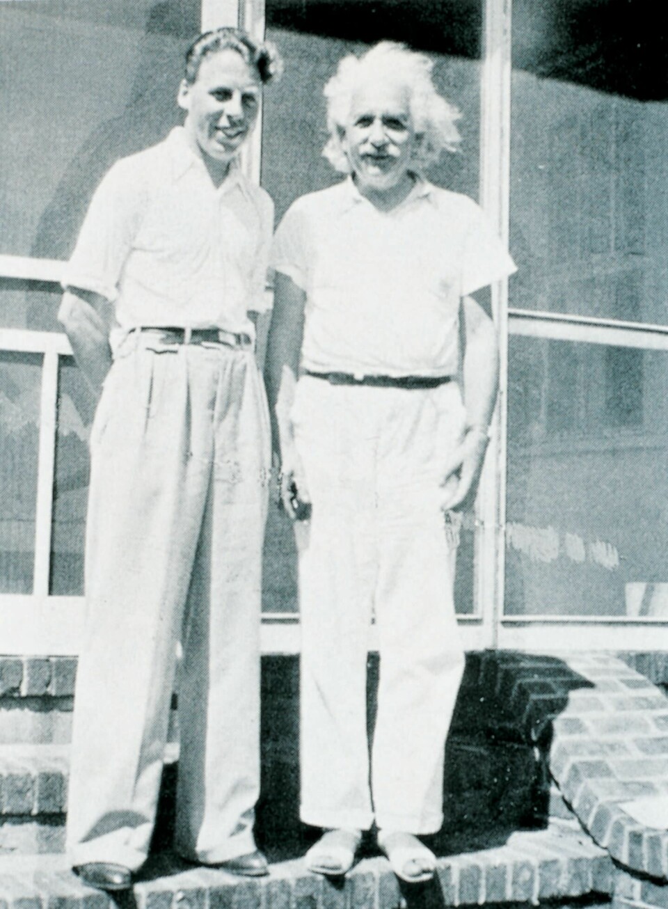 MESTERMØTE: Den norske «atomgudfaren» Gunnar Randers besøkte sjølvaste Albert Einstein i 1939. Randers var første direktør for IFE og omsette Einsteins relativitetsteori til norsk. f