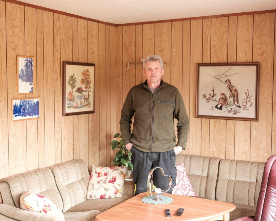 TETT PÅ: Å kunna leva tett på naturen er ein viktig grunn til at Tommy Harald Buer flytta tilbake til Aremark. Aremark. Her kan litt av Noregs atom-søppel bli lagra.