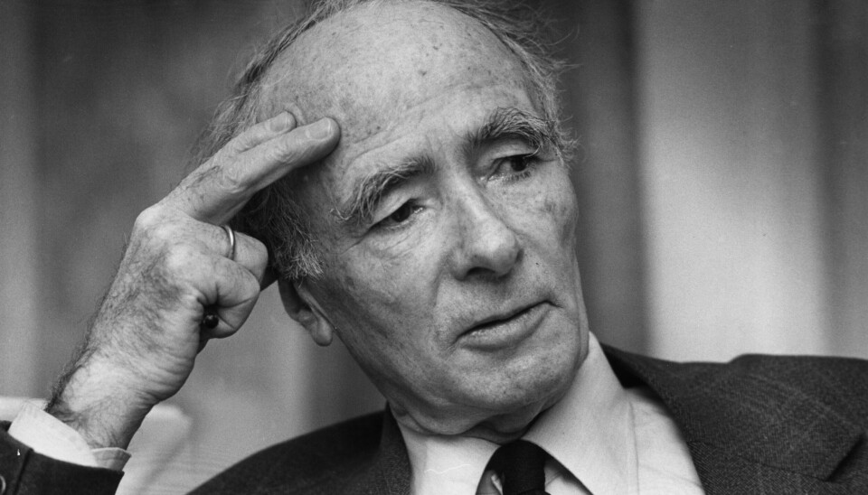 FANGE OG FORFATTER: Trygve Bratteli satt i nazistenes fangenskap og skrev om det i boka Fange i natt og tåke, som ble utgitt i 1980.