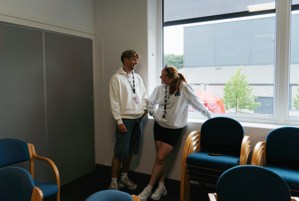 KOMITÉ: Kyrre Krager (23) og Julia Bruns (22) sitter i årets leirkomité, som har tatt et bevisst valg rundt å løfte unge talerstemmer.